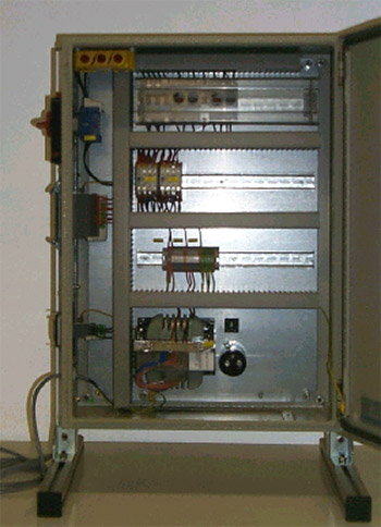 Schtzschaltungen auf einer Stecktafel aufstecken; Schtzschaltungen fachgerecht installieren und inbetriebnehmen